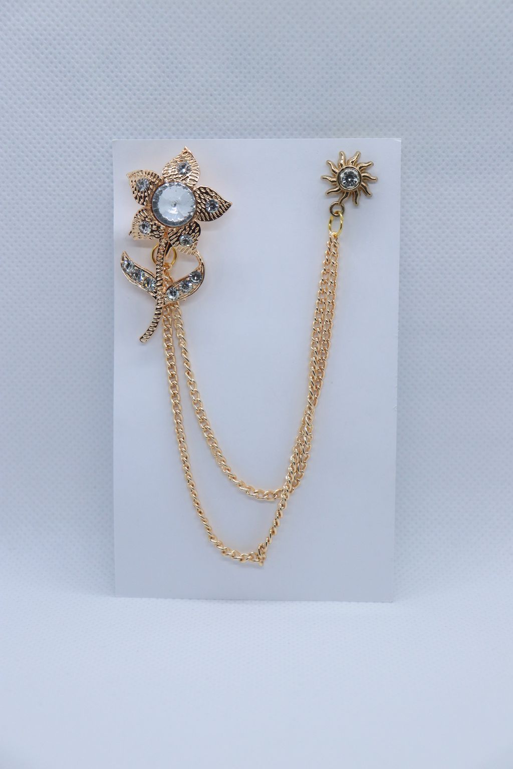 white-stone-big-flower-brooch