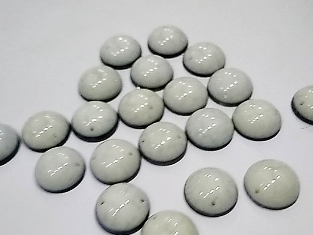 white-textured-circular-2-hole-plastic-stones-12-mm