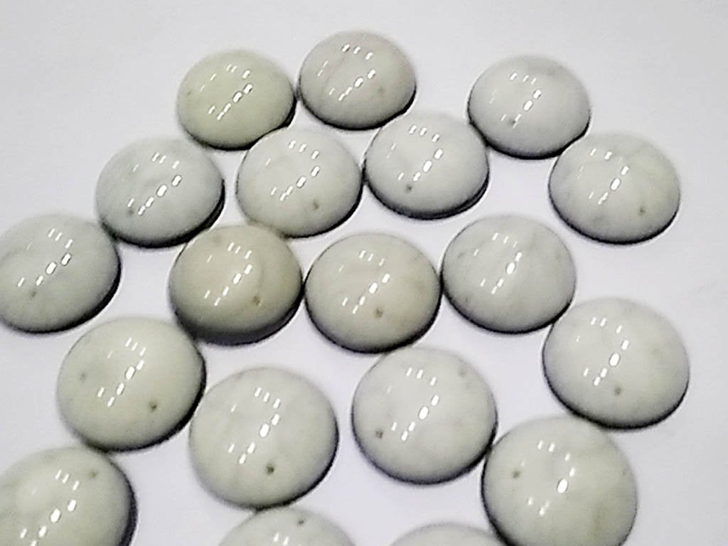 white-textured-circular-2-hole-plastic-stones-14-mm