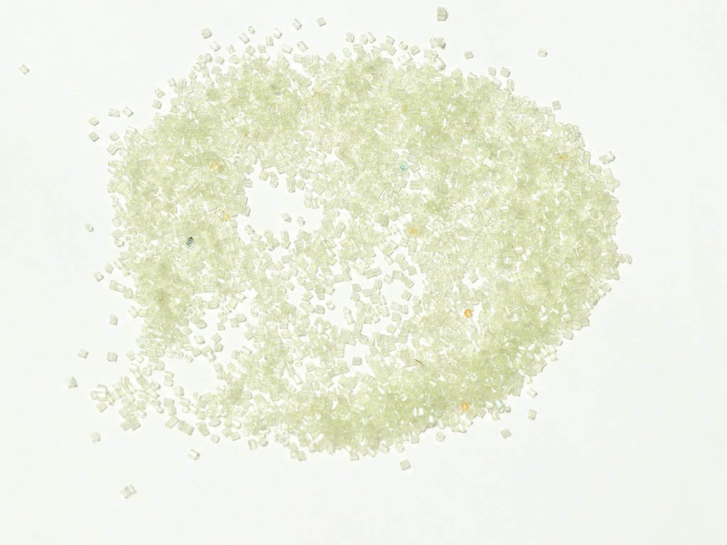 white-transparent-2-cut-glass-seed-beads-2-mm