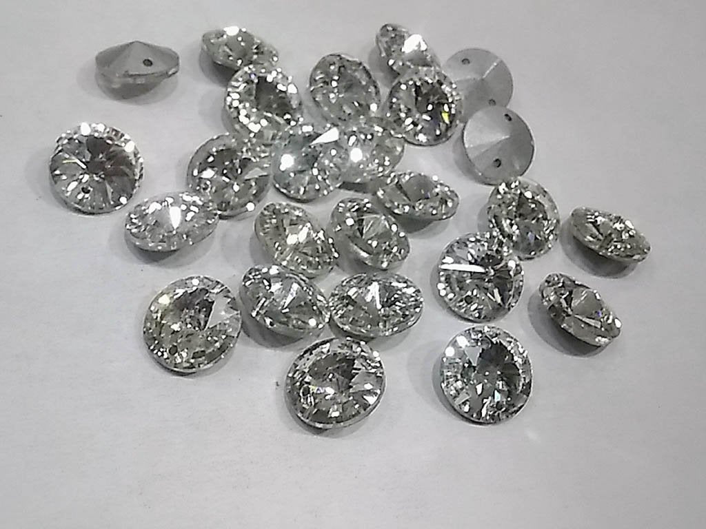 white-transparent-circular-glass-stones-with-pointed-back
