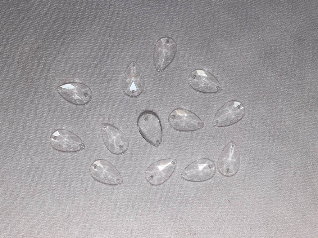 white-transparent-drop-plastic-stones-11x16-mm