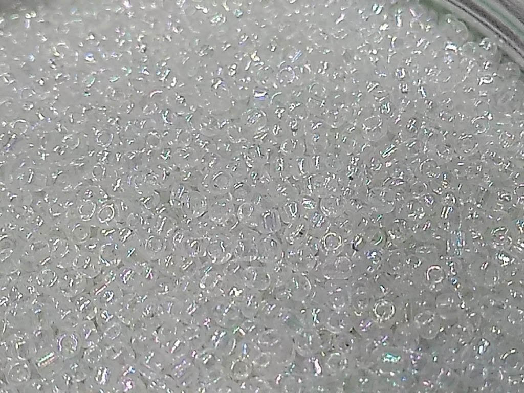 white-transparent-rainbow-round-rocaille-glass-seed-beads