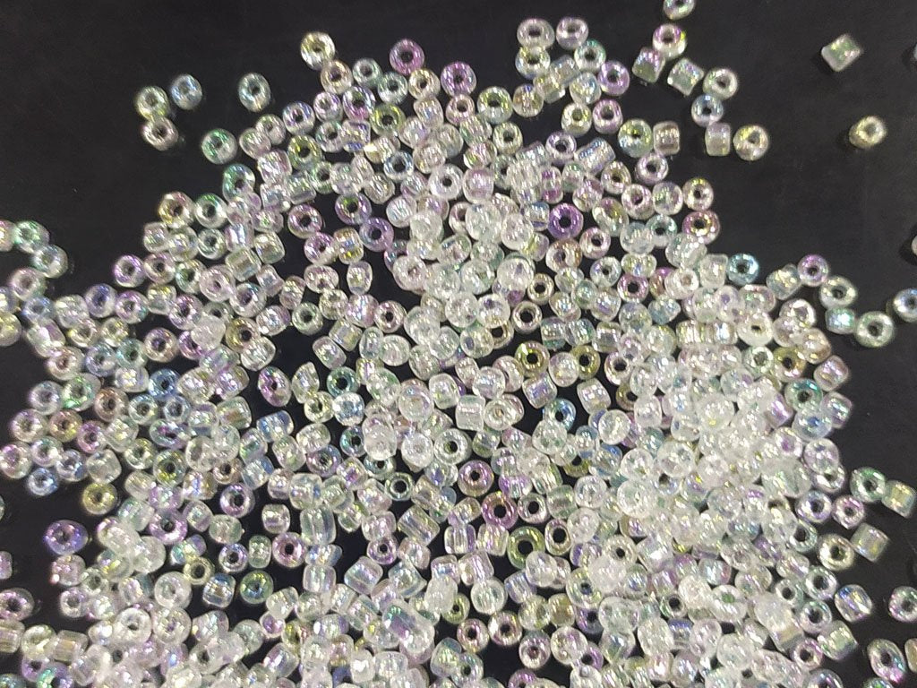 white-transparent-rainbow-round-rocaille-seed-beads