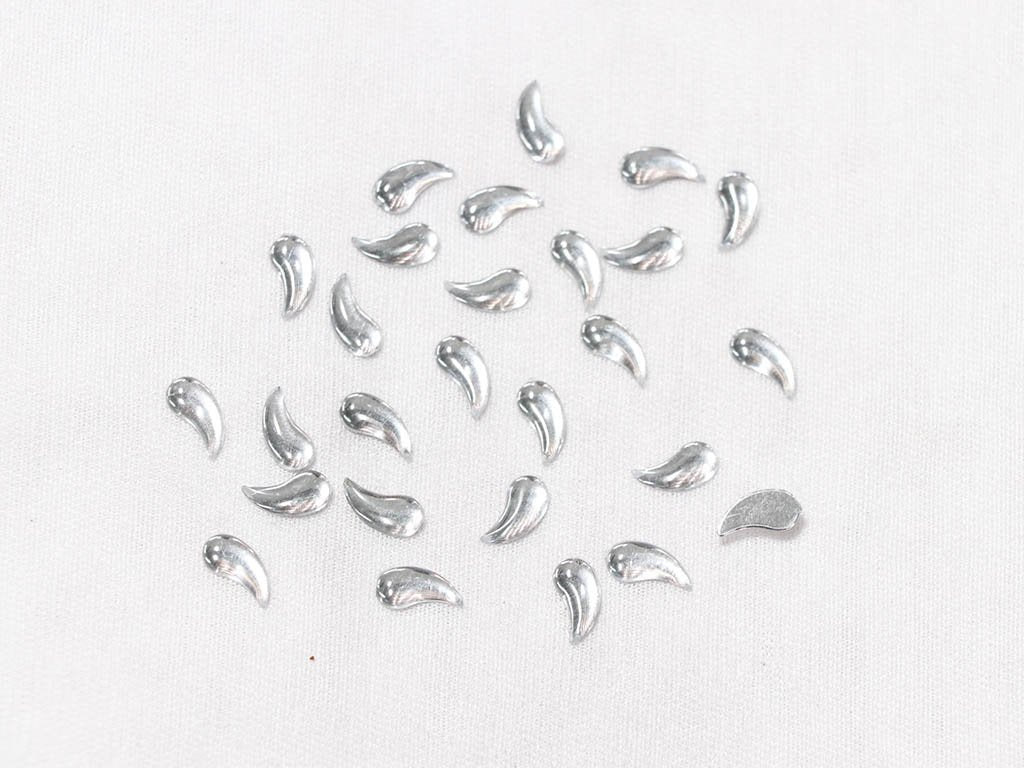 white-transparent-uneven-plastic-stones-11x4-mm