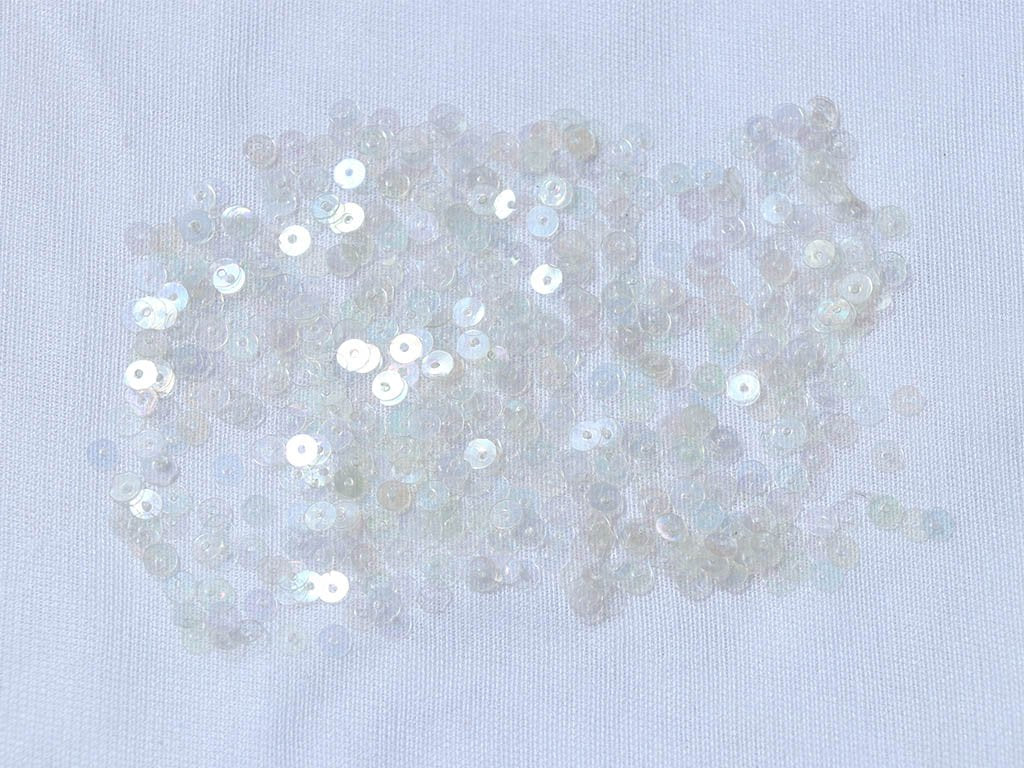 white-transparent-white-circular-plastic-sequins-4-mm