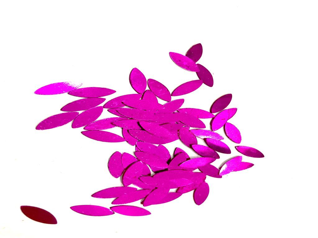 without-hole-magenta-eye-shaped-plastic-sequins10-5