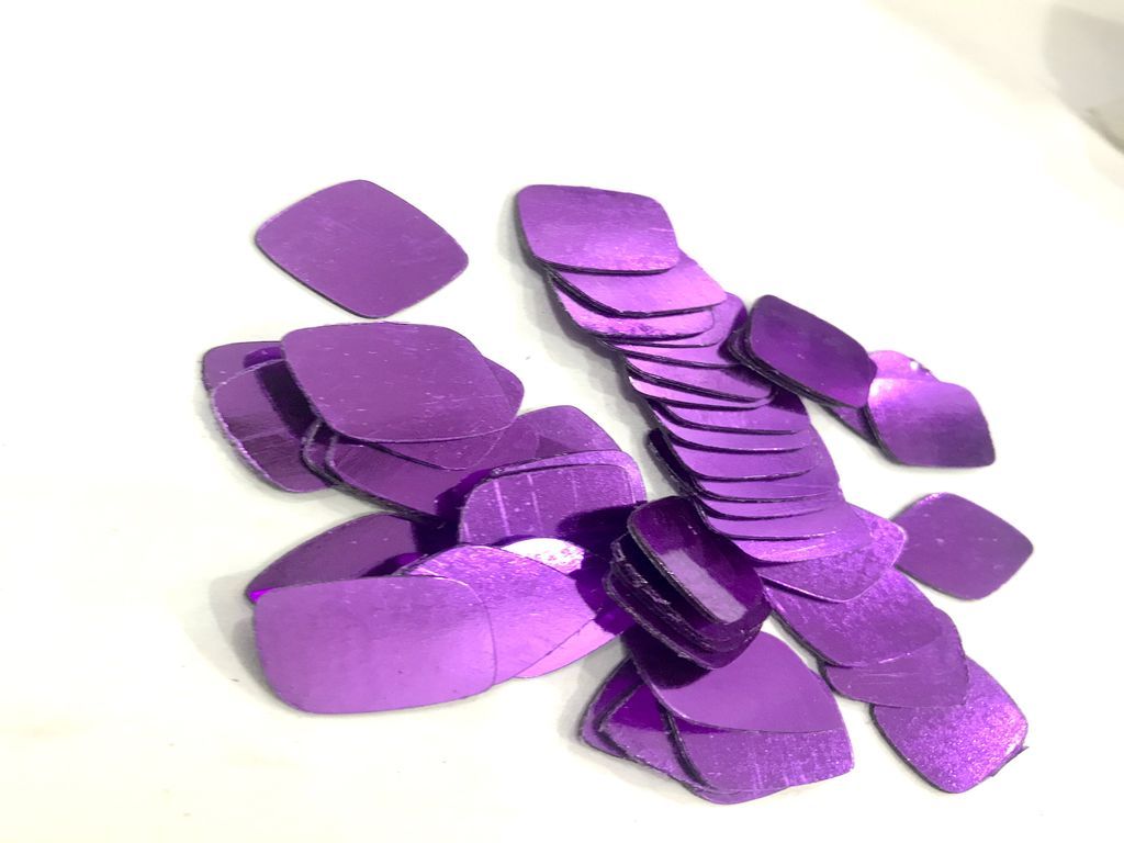without-hole-purple-kite-shaped-plastic-sequins20-18mm