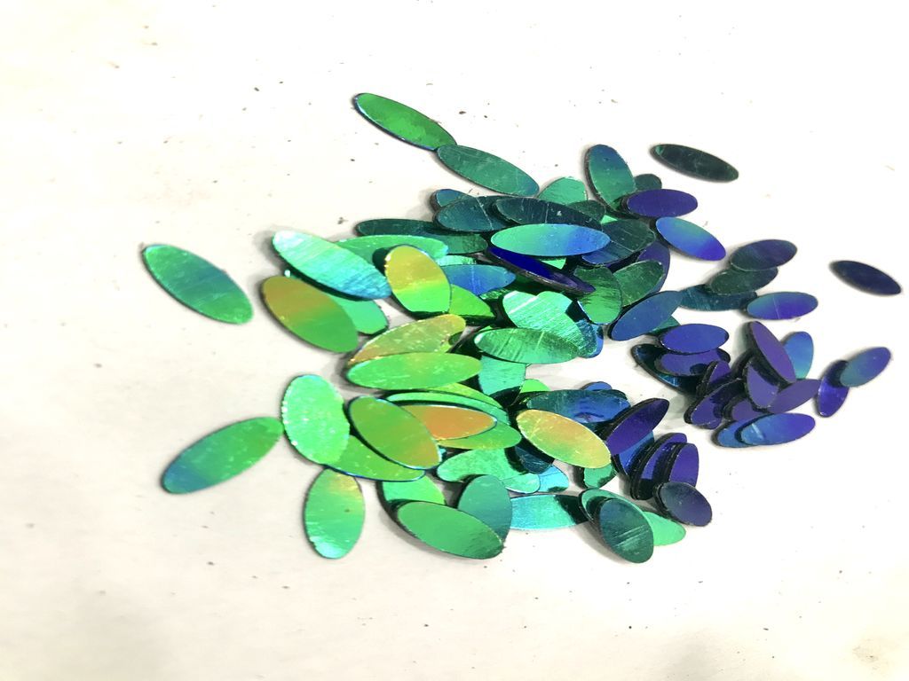 without-hole-rainbow-green-oval-plastic-sequins10-5mm