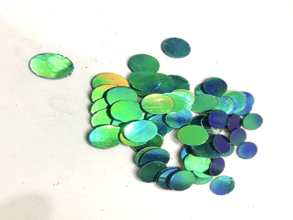 without-hole-rainbow-green-round-plastic-sequins11mm