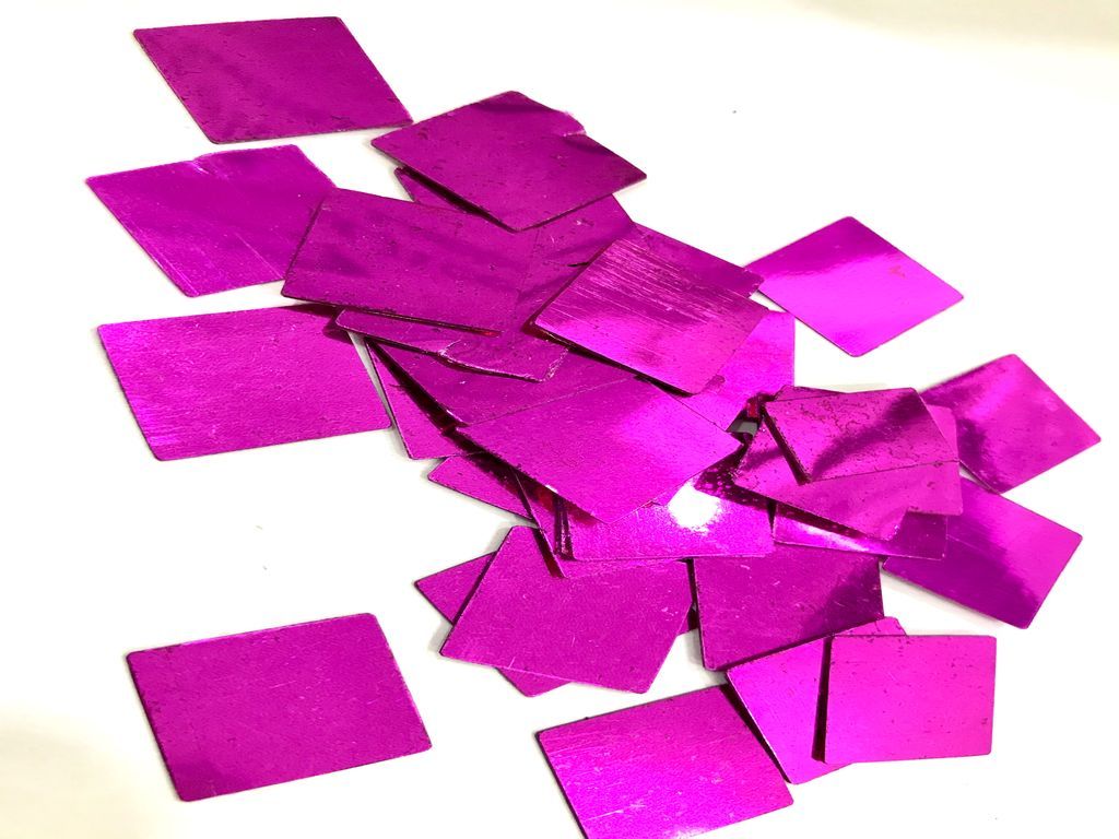 without-hole-square-magenta-plastic-sequins18-18mm