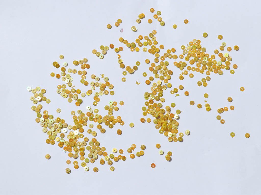 yellow-circular-plastic-sequins-4-mm