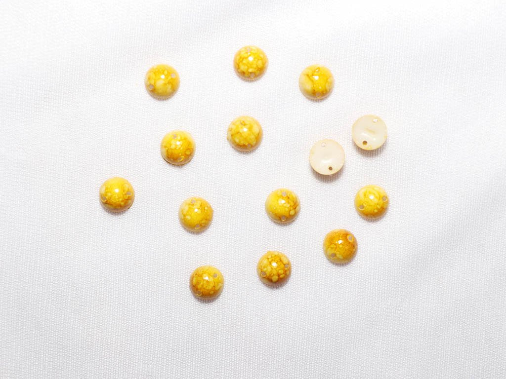 yellow-designer-circular-plastic-stones-8-mm
