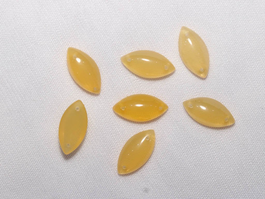 yellow-designer-eye-plastic-stones-9x18-mm