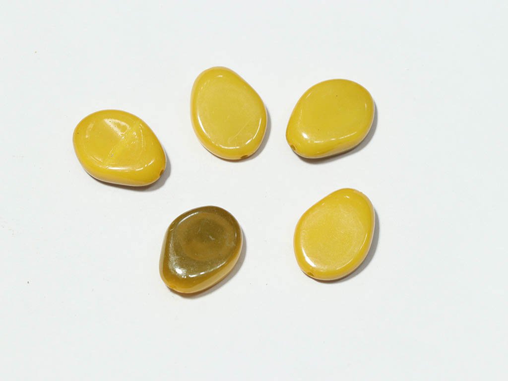 yellow-drop-uneven-plastic-beads-25x18-mm