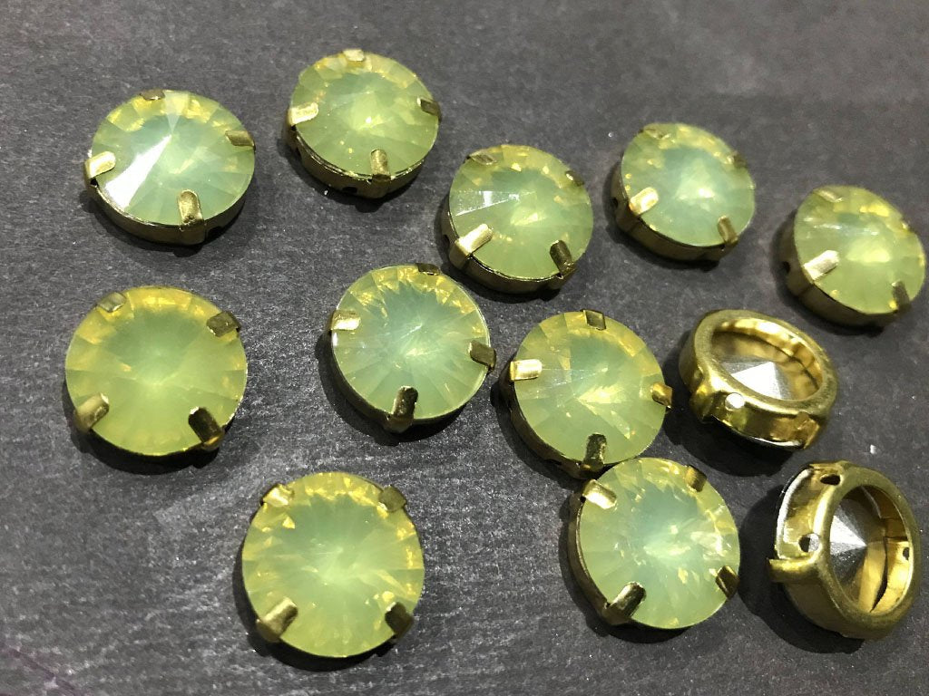 yellow-opal-circular-resin-stones-with-catcher-14-mm