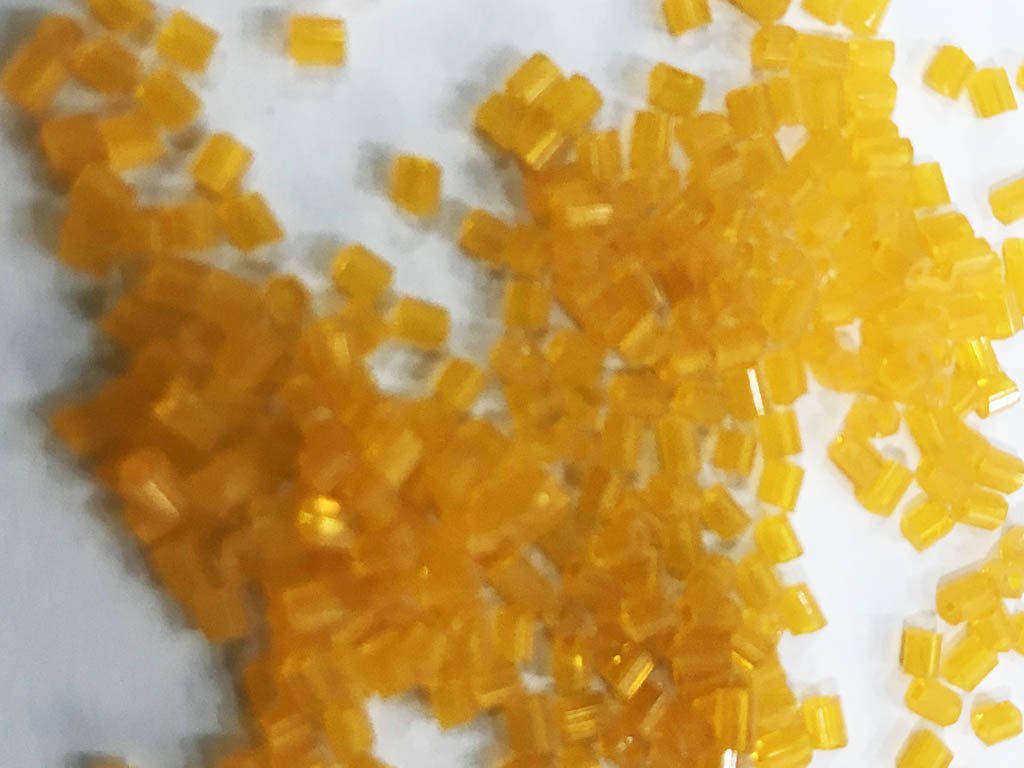 yellow-opaque-2-cut-glass-seed-beads