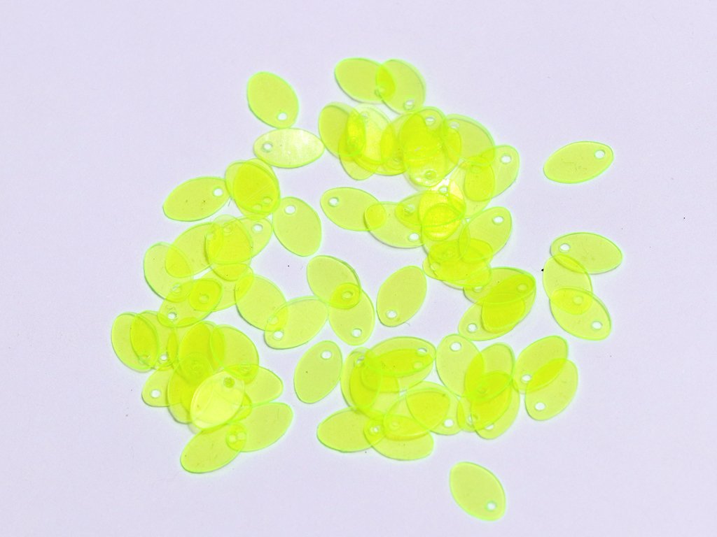 yellow-oval-1-hole-plastic-sequins