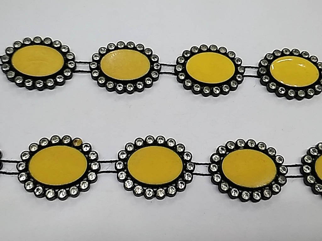 yellow-oval-stone-studded-plastic-lace-with-enamel-fill-18x13-mm