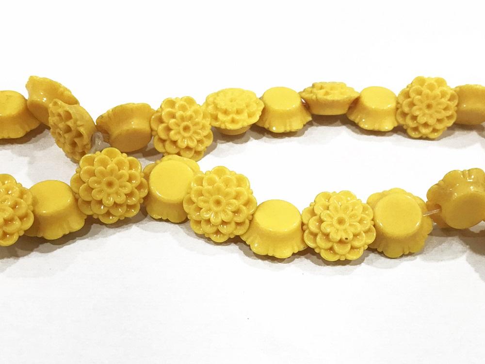 yellow-plastic-flower-stones-18-mm