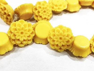 yellow-plastic-flower-stones-18-mm