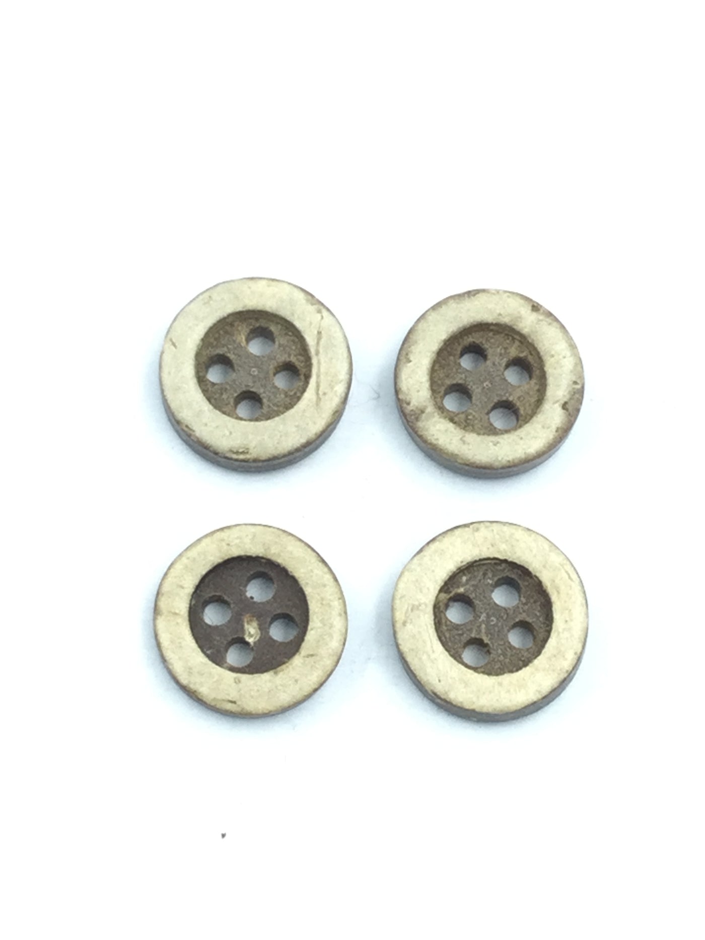 White Line 4 hole Wooden Button