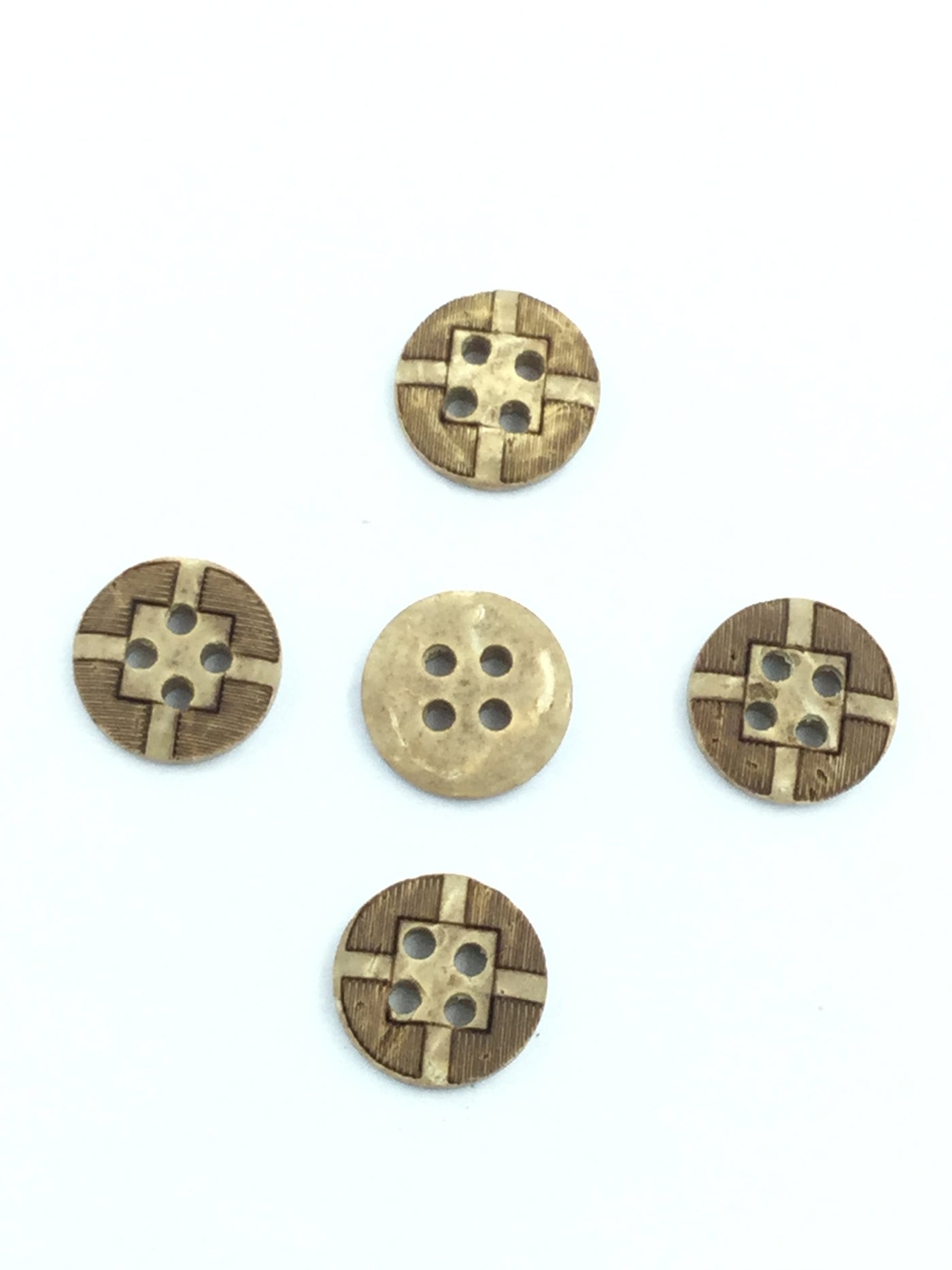 Wooden 4 hole With Design Button