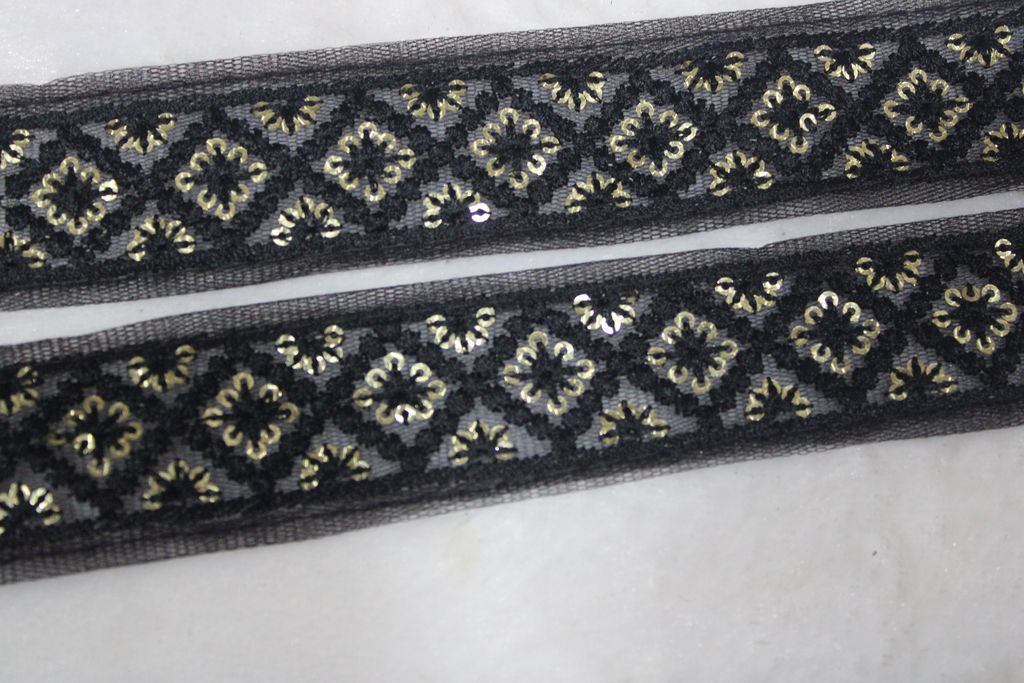 Black Fancy Threadwork Border