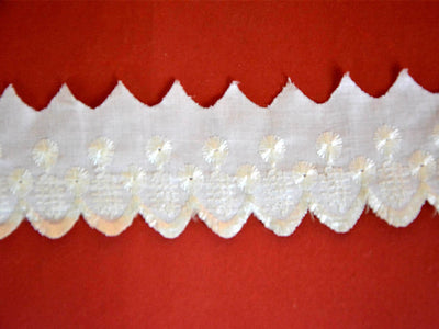 whitedyeablepatternl-95cottonfabriclace