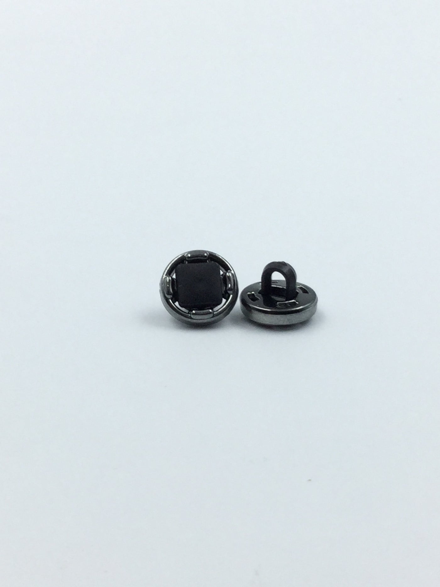 Small Polyster Black 16L Downhole Buttons