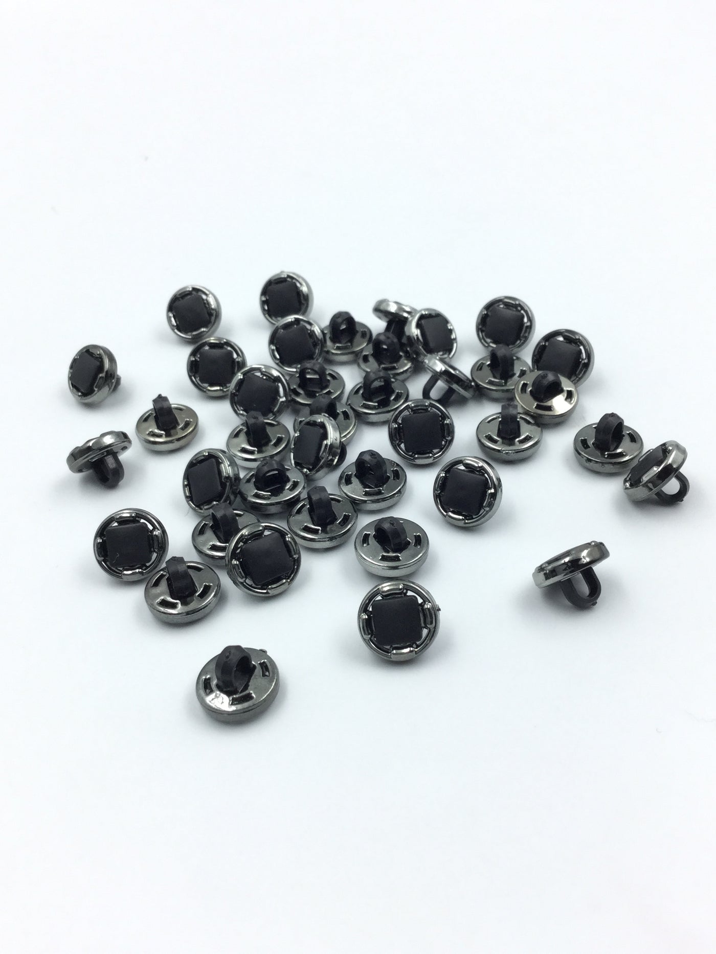 Small Polyster Black 16L Downhole Buttons