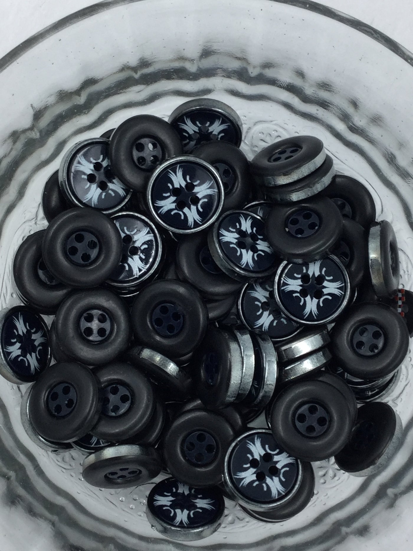 Black 4 Hole Plastic Buttons For Shirt