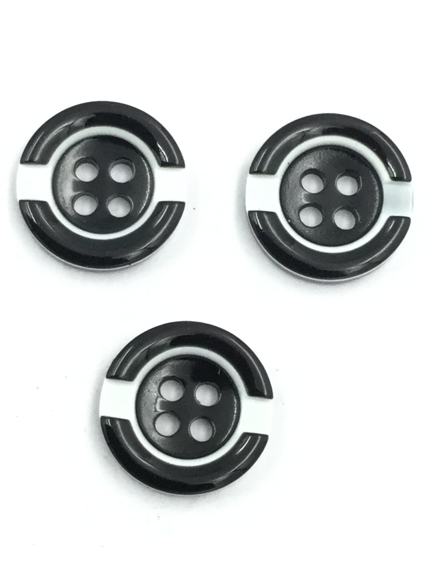 Black And White 4-Hole Circular Plastic Shirt Buttons