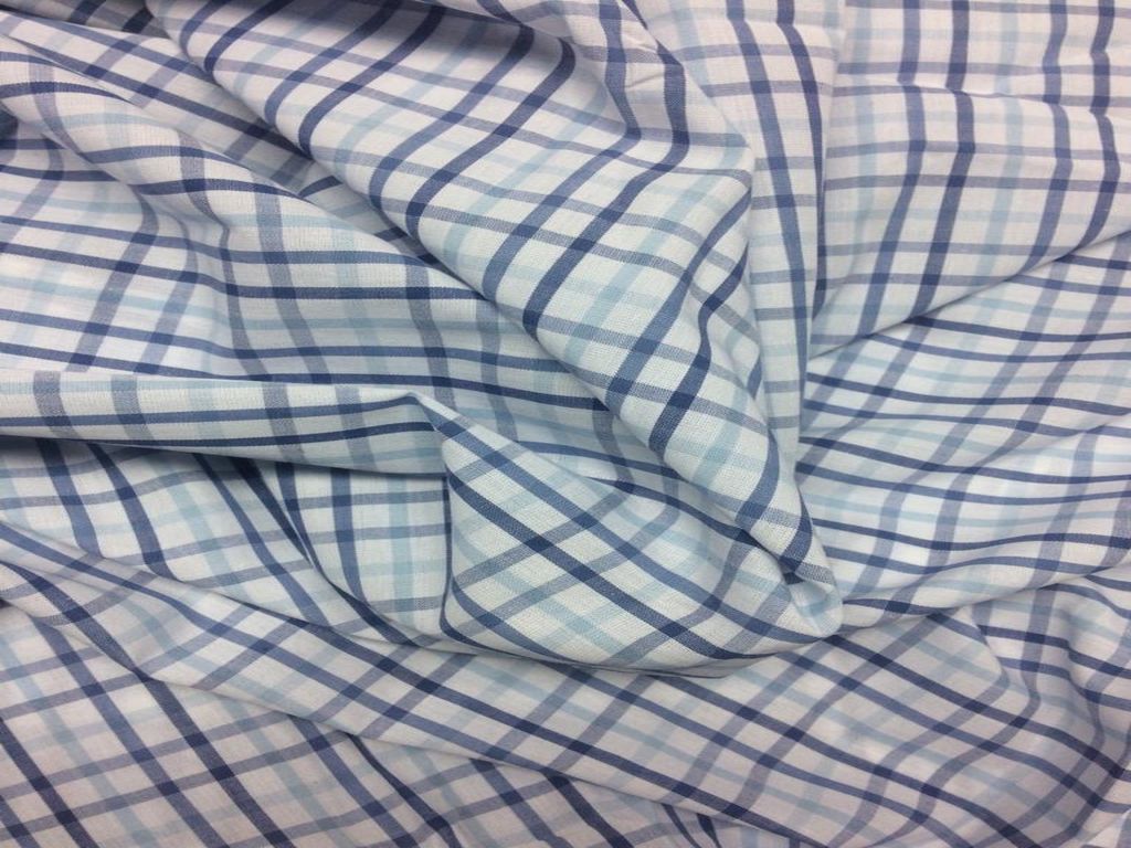 white-blue-plaid-checks-yarn-dyed-cotton-fabric-1