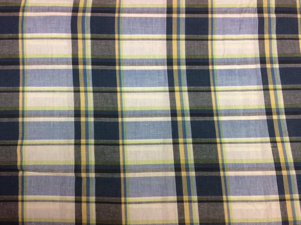 blue-and-white-yarn-dyed-cotton-check-fabric-1