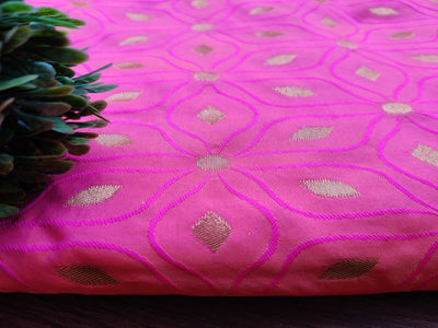 pink-orange-golden-dual-shade-floral-banarasi-silk-fabric