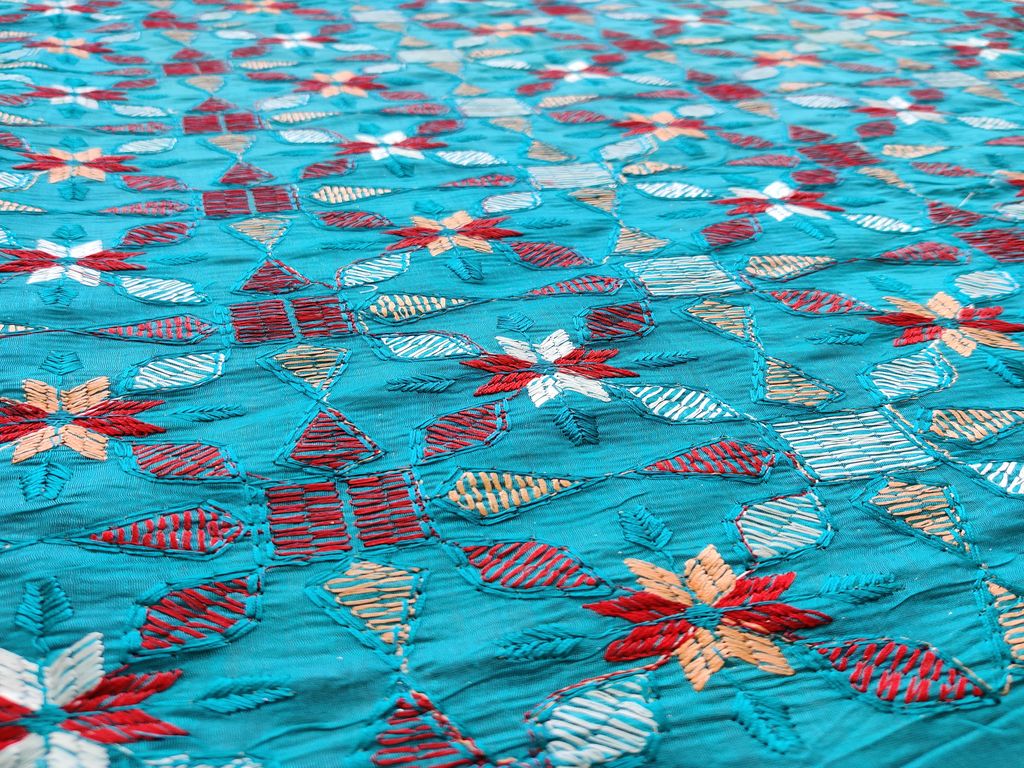 blue-geometric-flowers-embroidered-kantha-work-chanderi-fabric