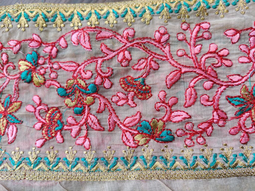 beige-thread-work-embroidered-chanderi-border