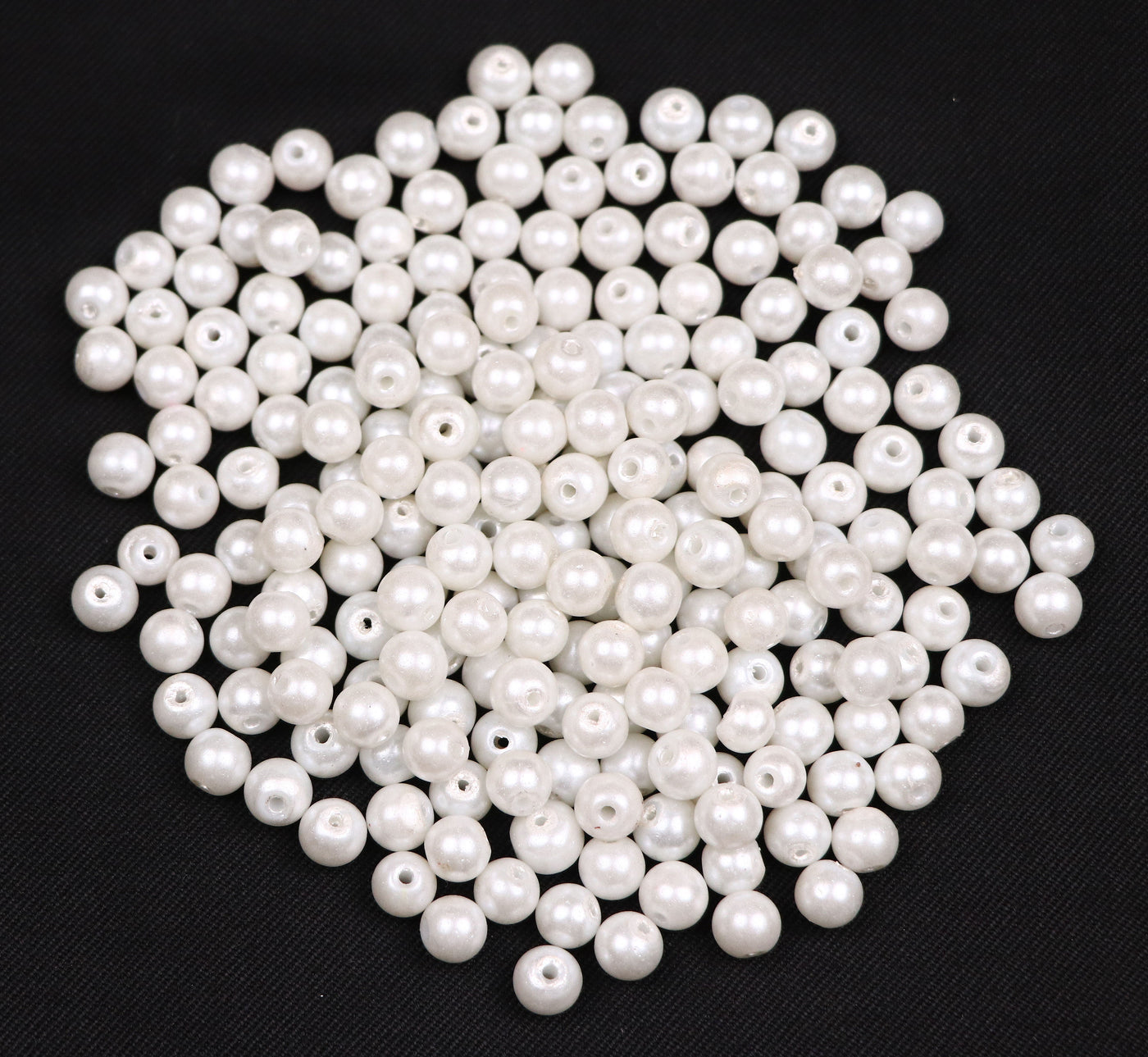 matte-white-glass-pearls-6-mm