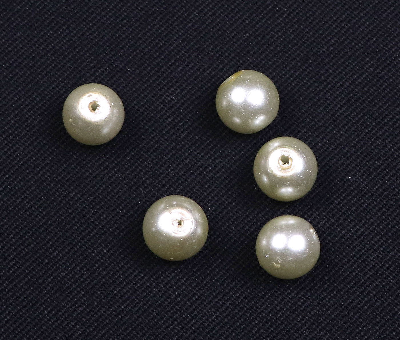 white-pearl-glass-beads-4