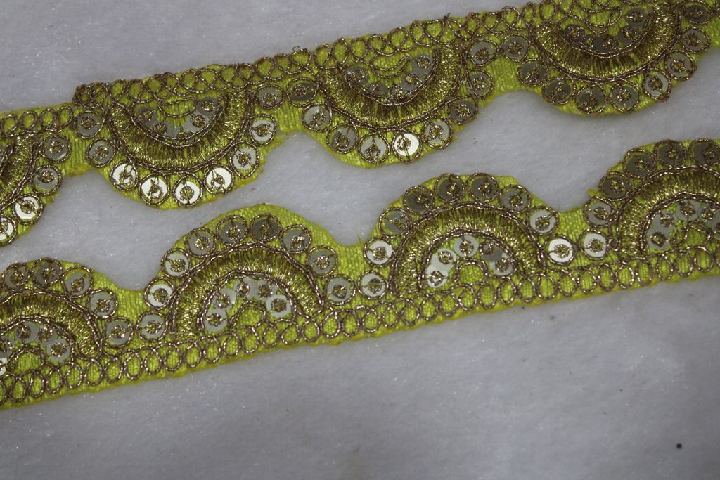 Yellow Scalloped Fancy Lace