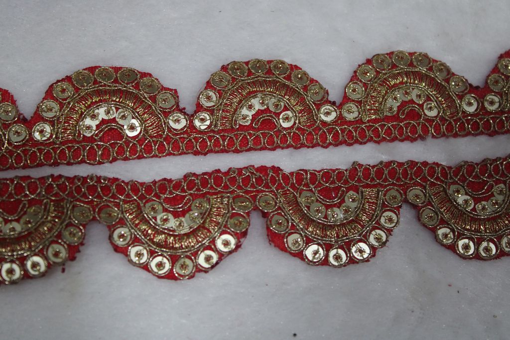 Red Scalloped Fancy Lace